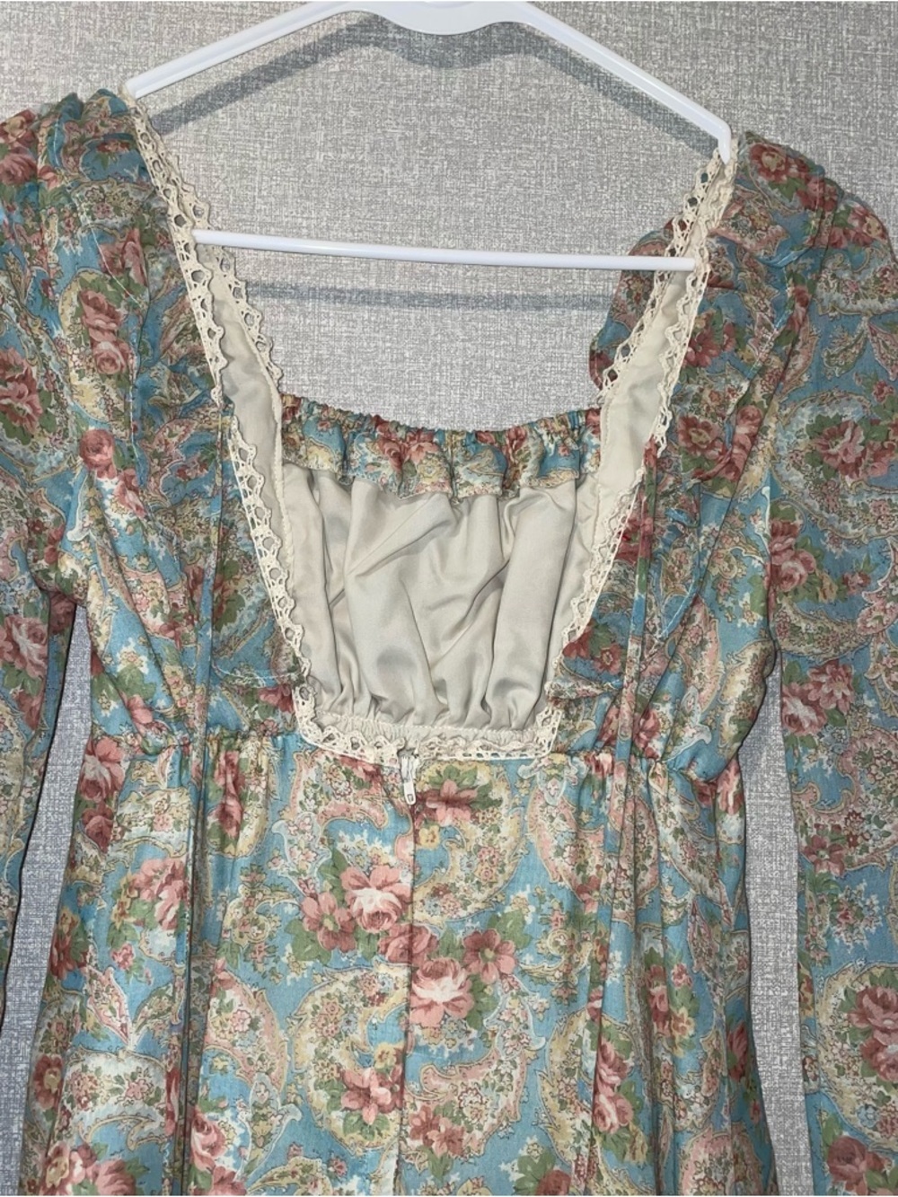 Vintage 1970s Gunne style Romantic Dress with Victorian Floral Print - Picture 11 of 15